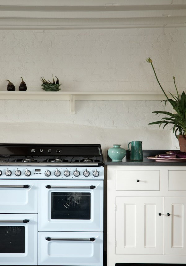 The Victoria Traditional Range 1100mm wide.