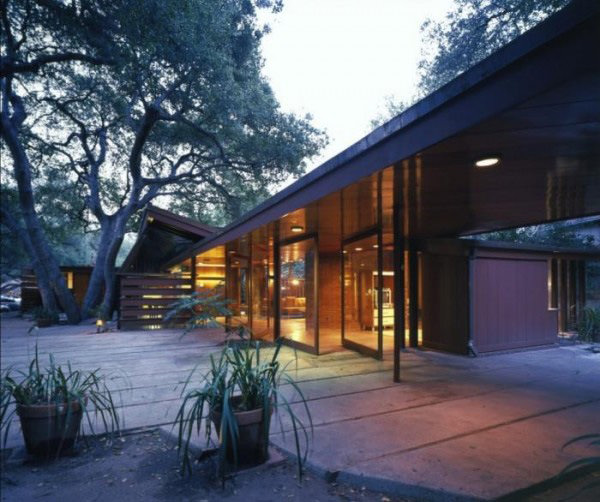 700_john-lautner-house-front-entry-a-single-man