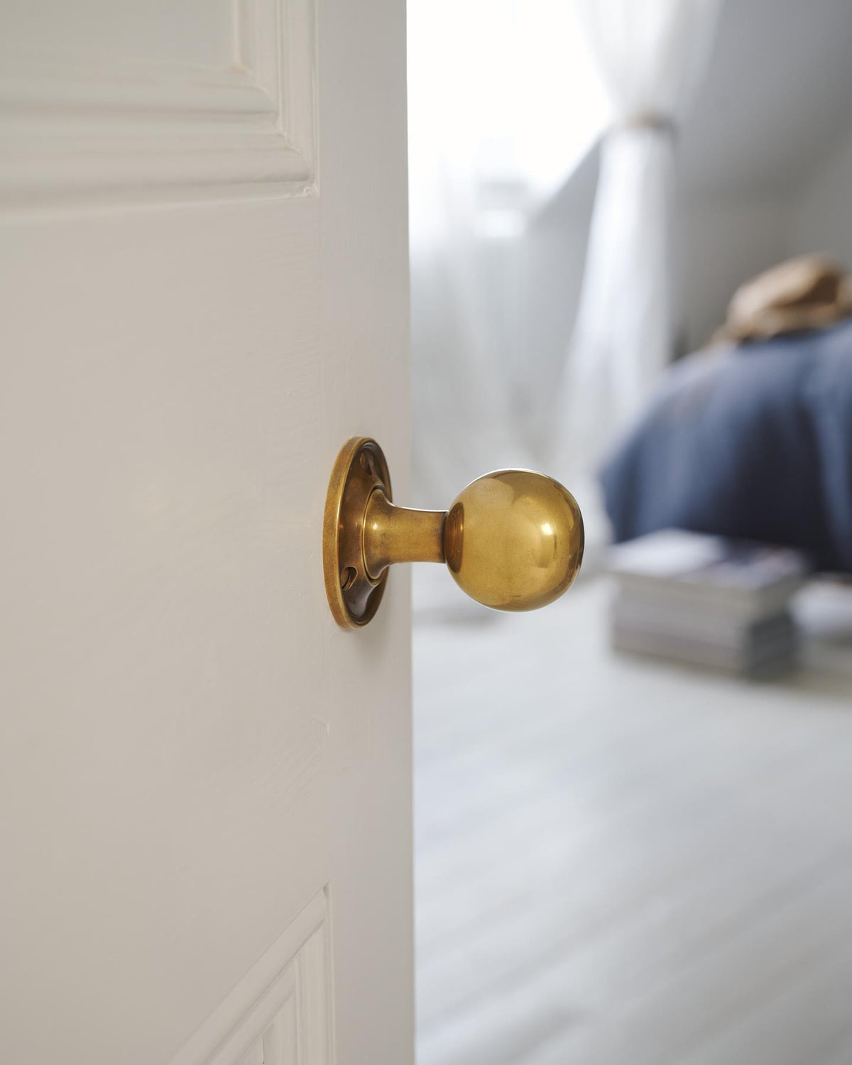 The Clarice Doorknob with Romilly Backplate TEST