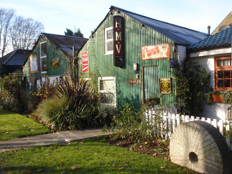 Artists-House-2