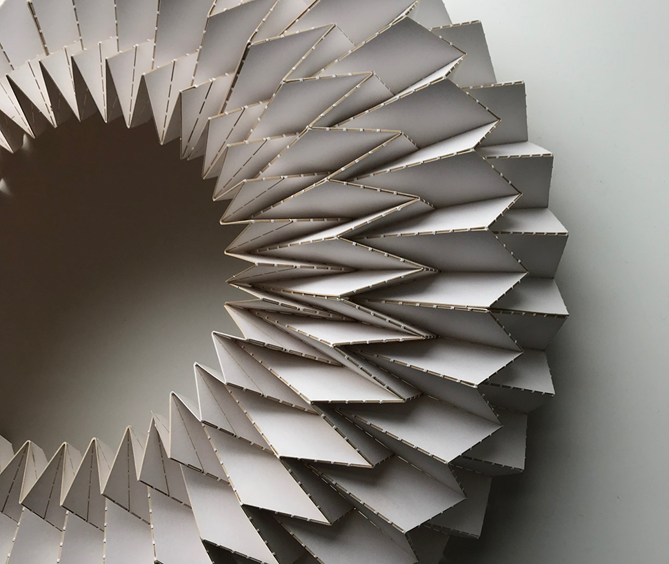 A little sneak peek at what the huge Elizabethan ruff will look like.