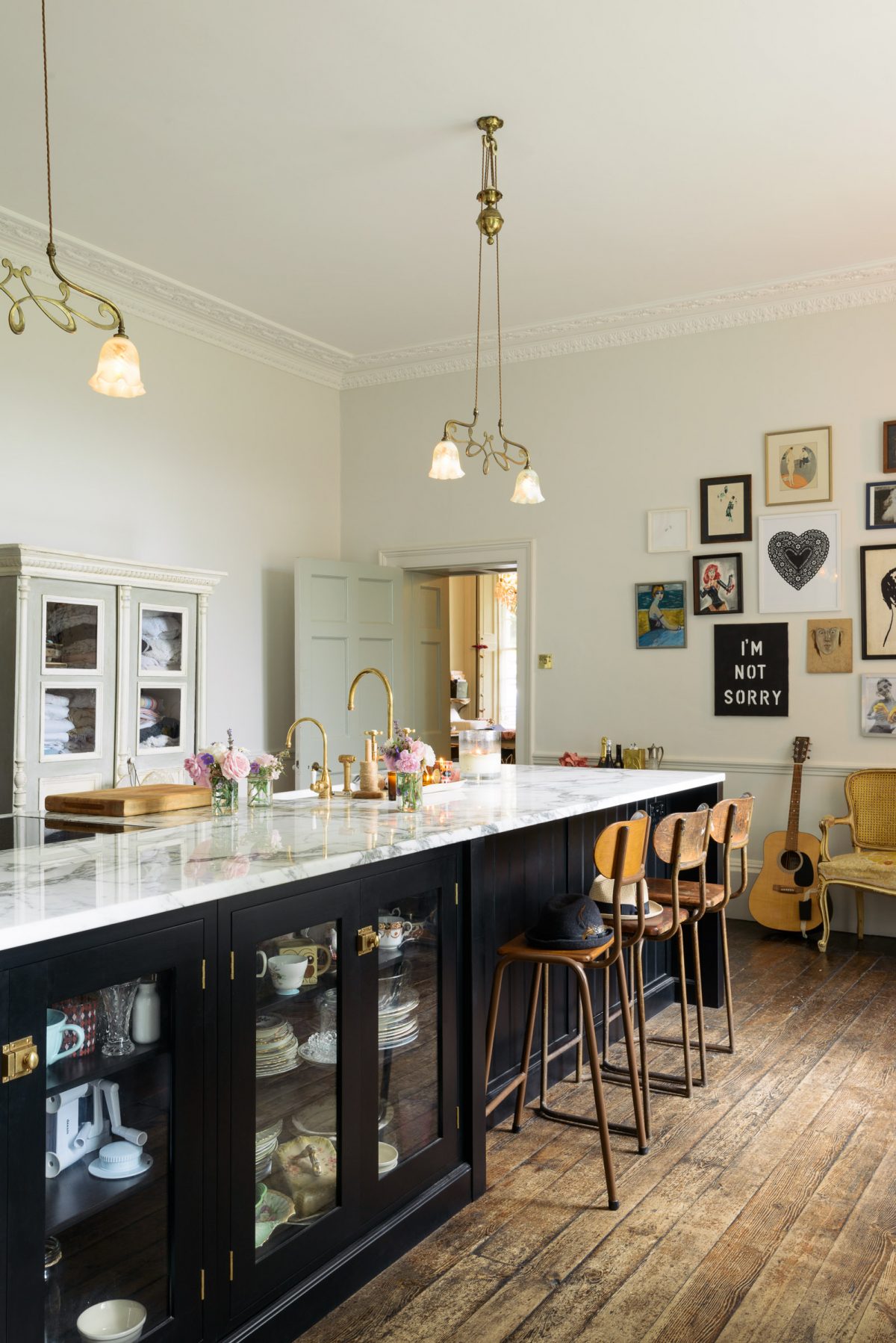 A huge slab of fabulous Arabescato Vaglia marble topped the island in our Frome Kitchen.