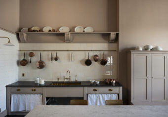 deVOL’s LA Showroom – The Classic English & Heirloom Kitchen
