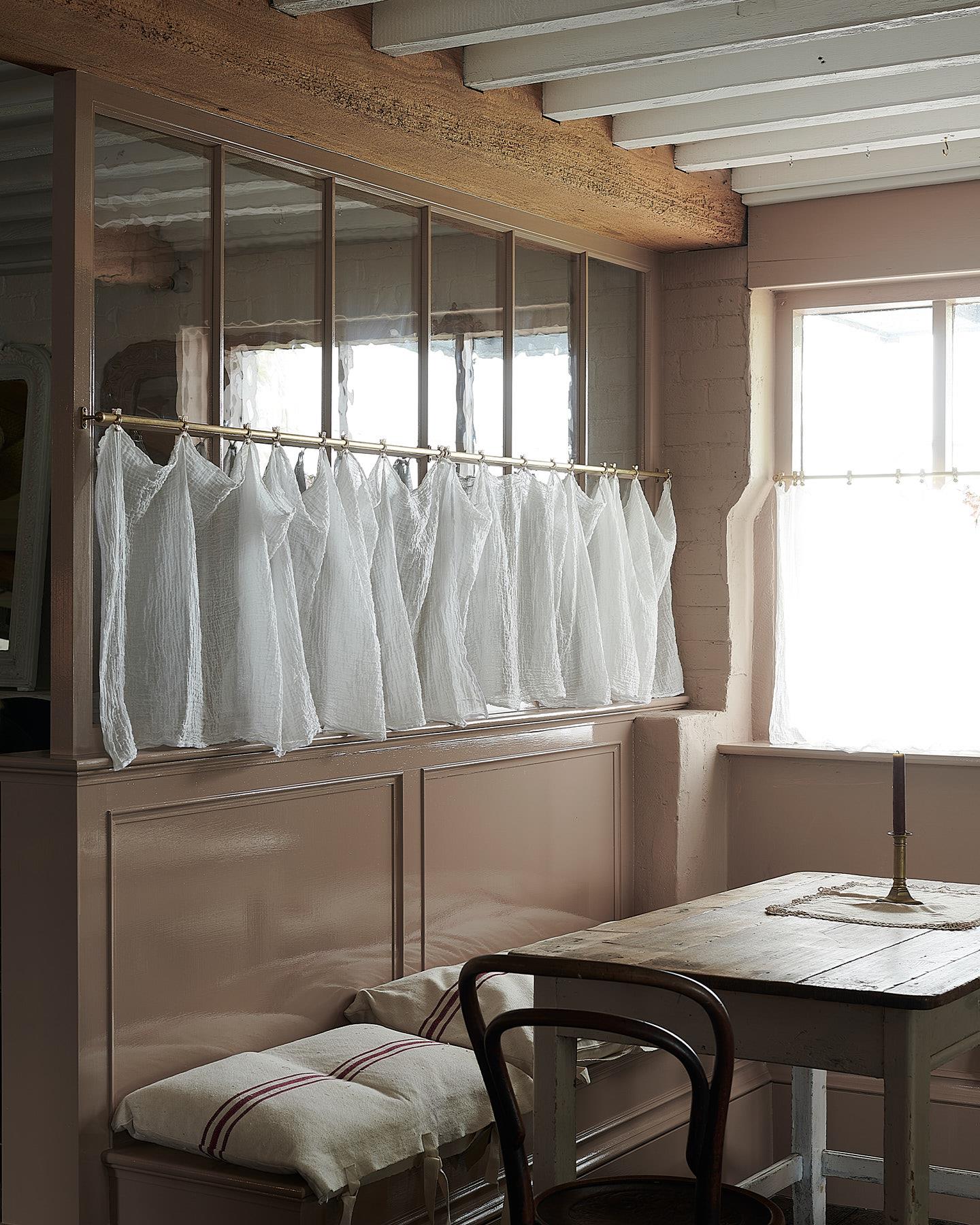 Aged Brass Café Curtain Rail - 1000mm rail with 3 brackets & 12 clips