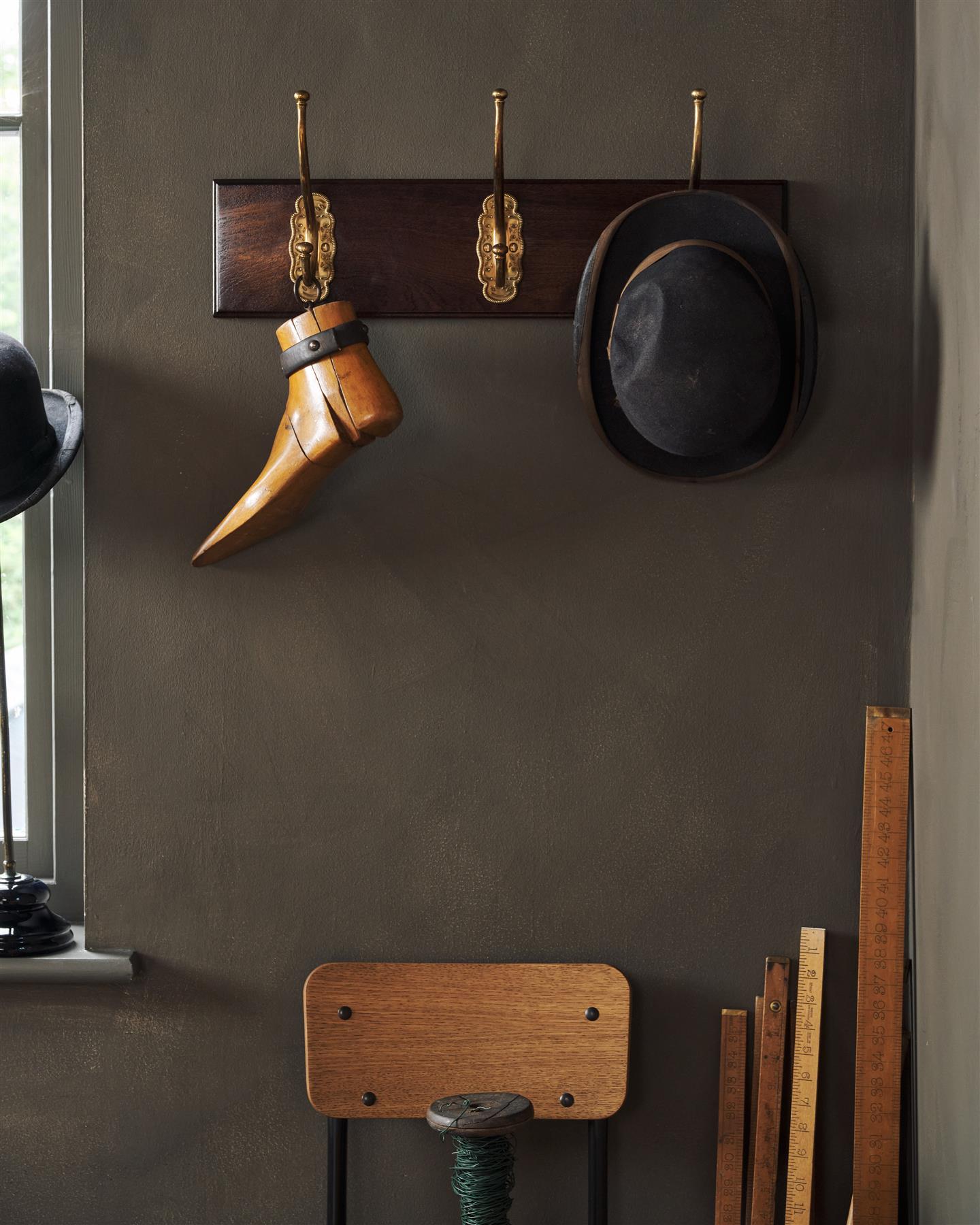 The Grand Parisian Café Hook Rack - 3 Hooks, Mahogany Finish