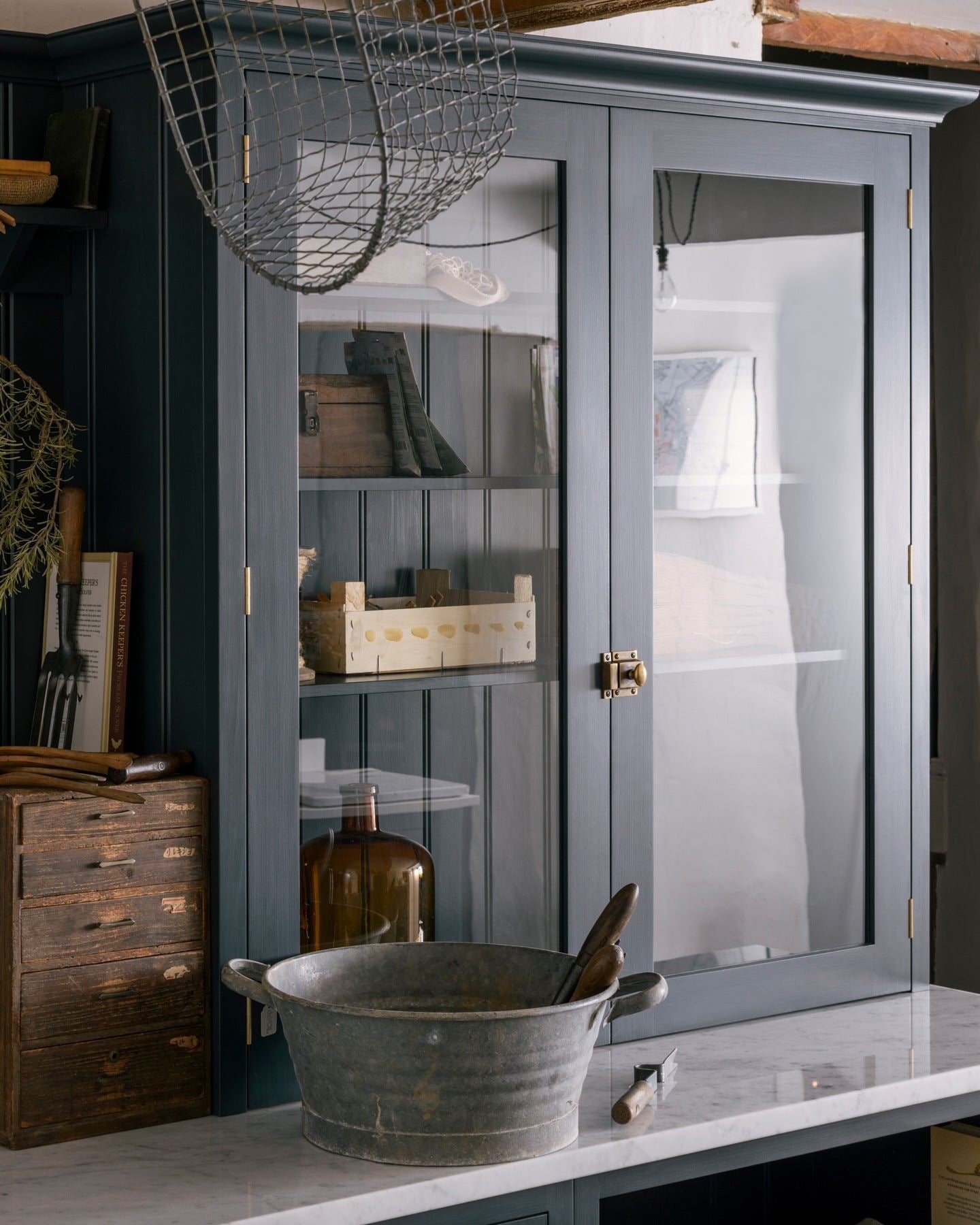 Bella Brass Cupboard Catch