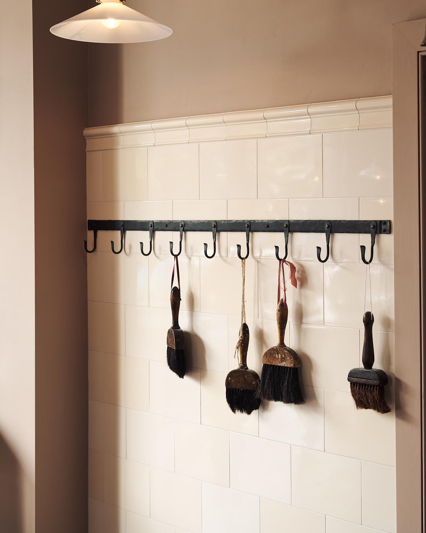 17" Iron Hook Rack (4 Hooks)