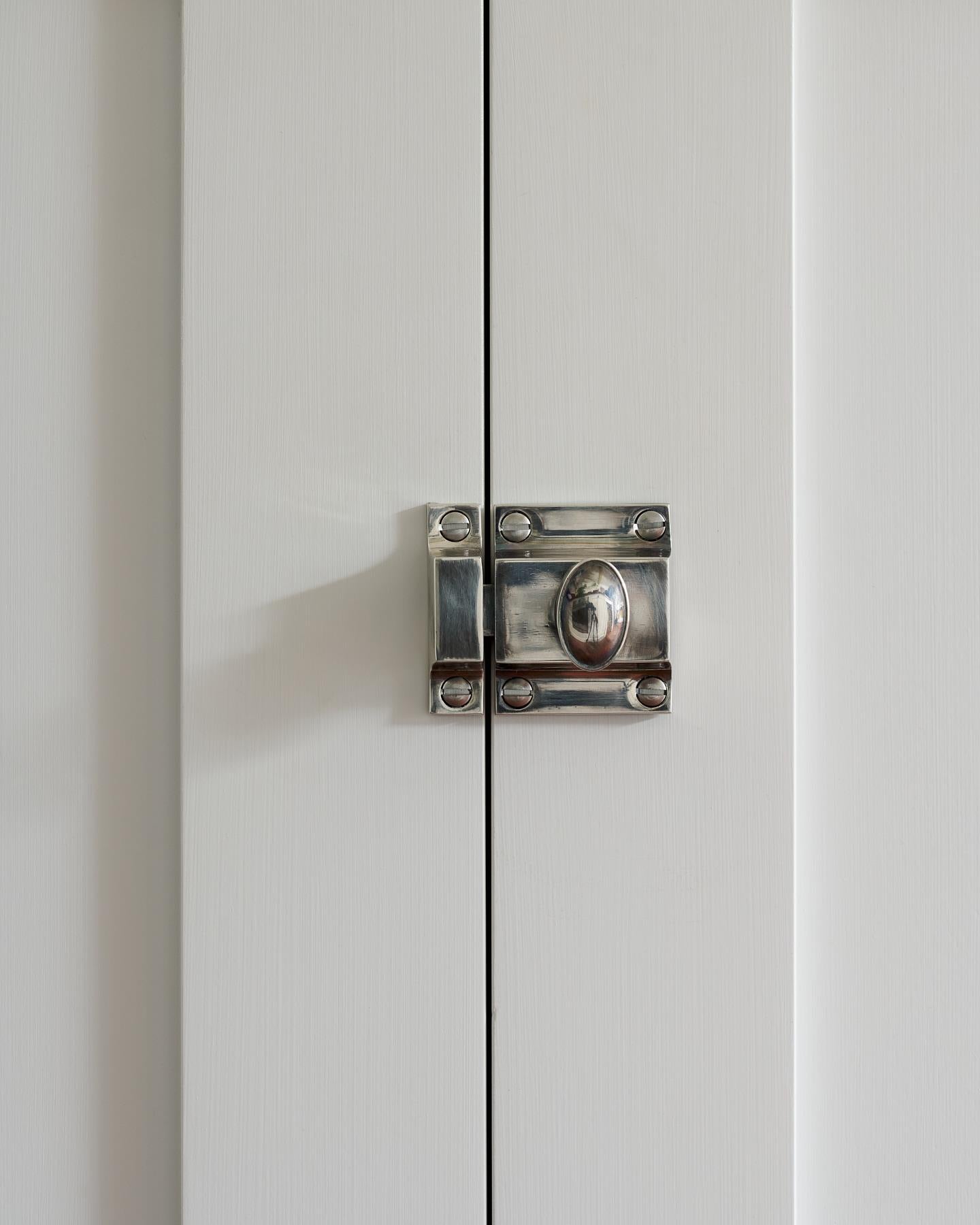 The deVOL Classic Cupboard Catch - Antique Silver