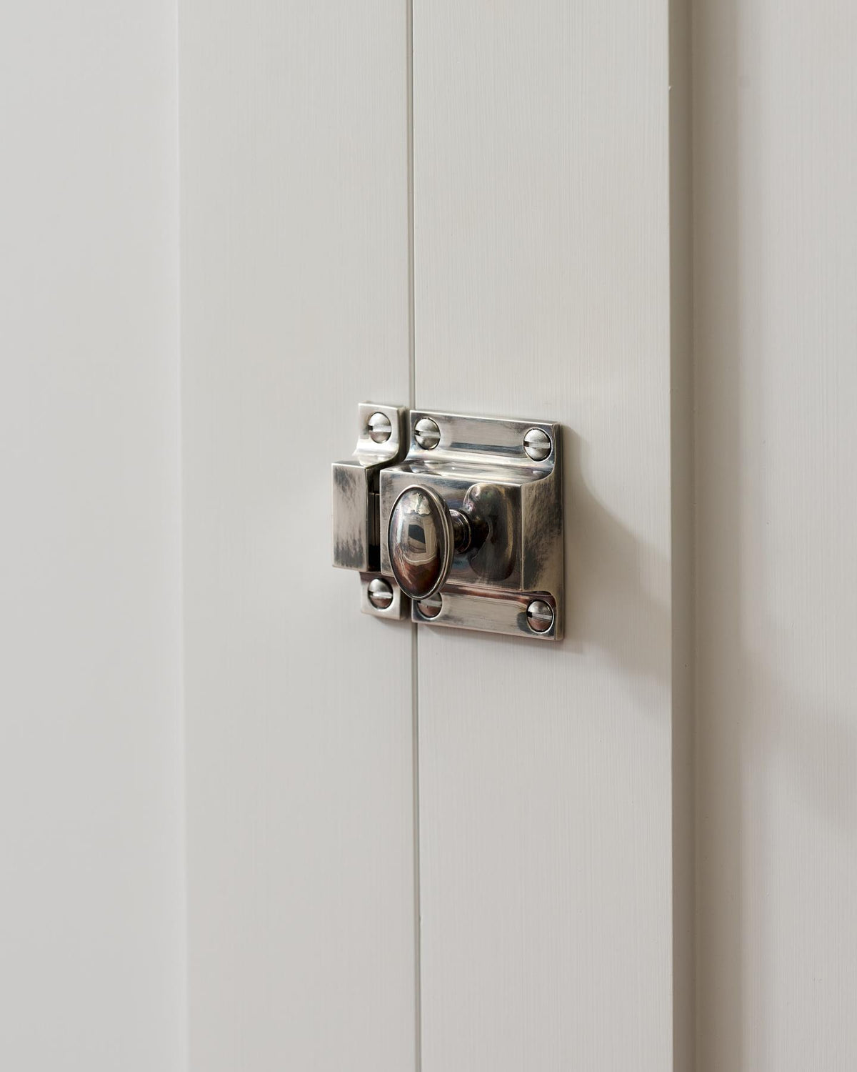 The deVOL Classic Cupboard Catch - Antique Silver TEST