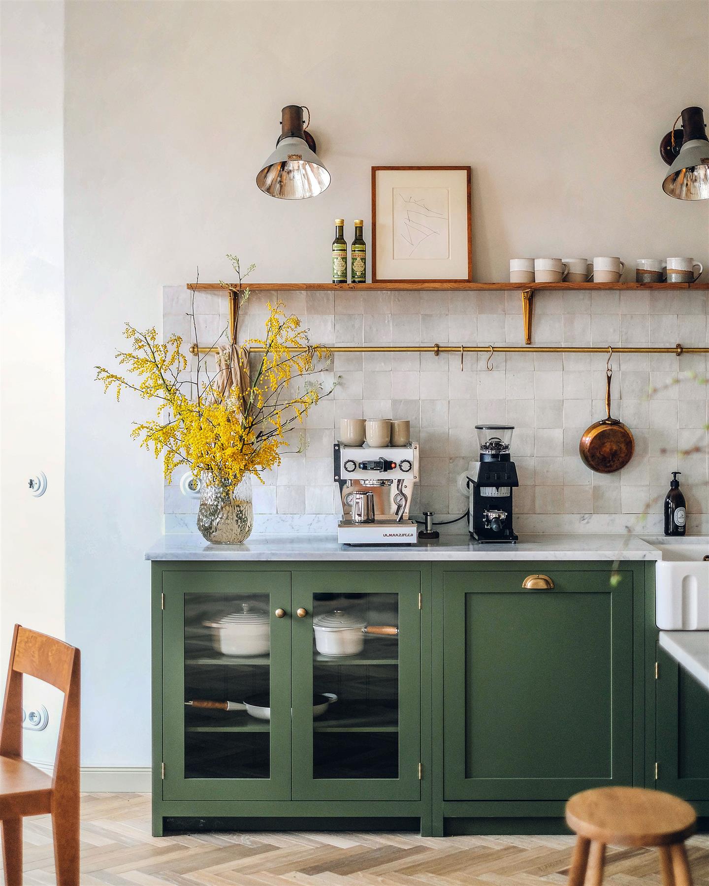 Classic Shelf Bracket - Brass