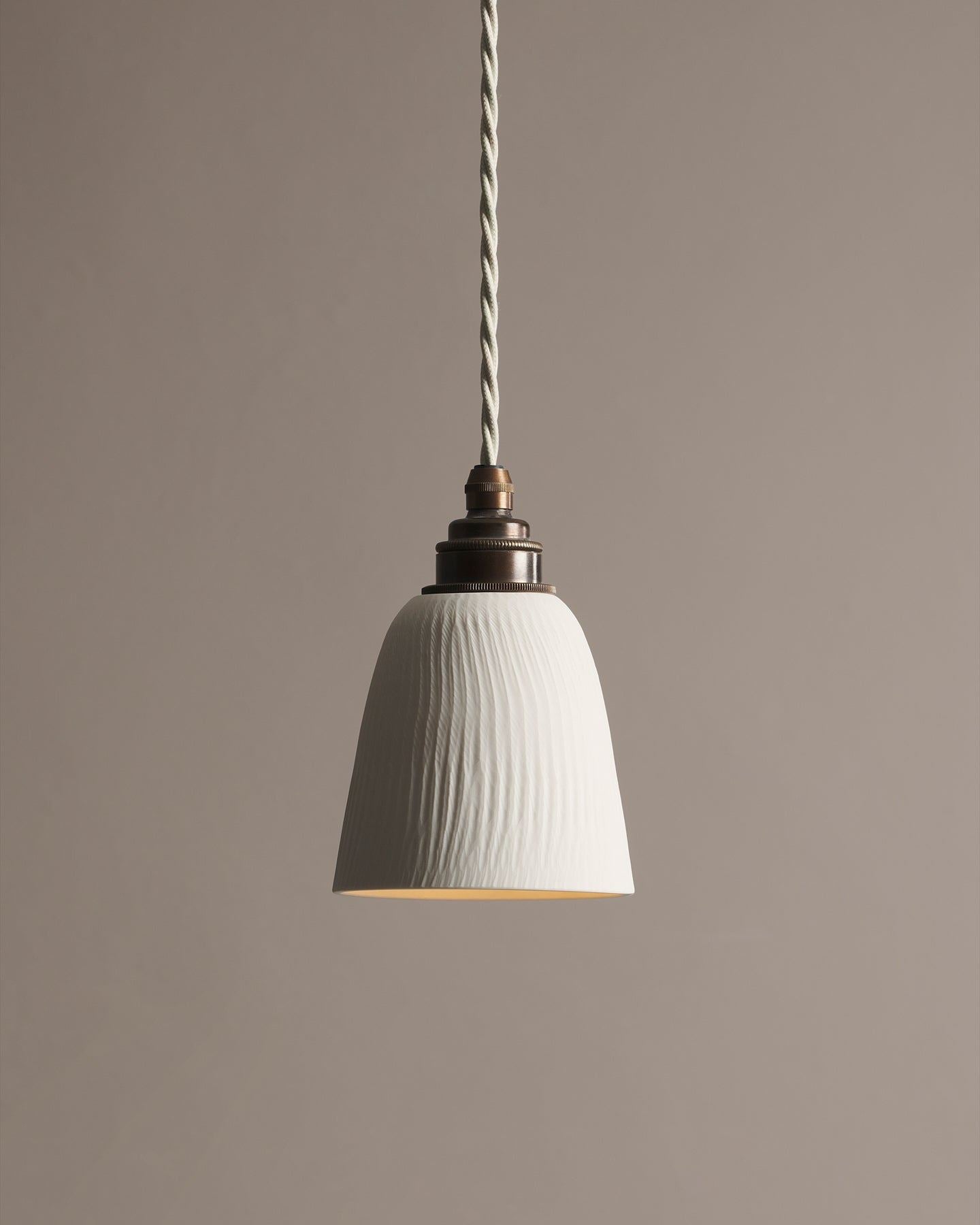 Large Chattered Beaker Porcelain Plug-in Light