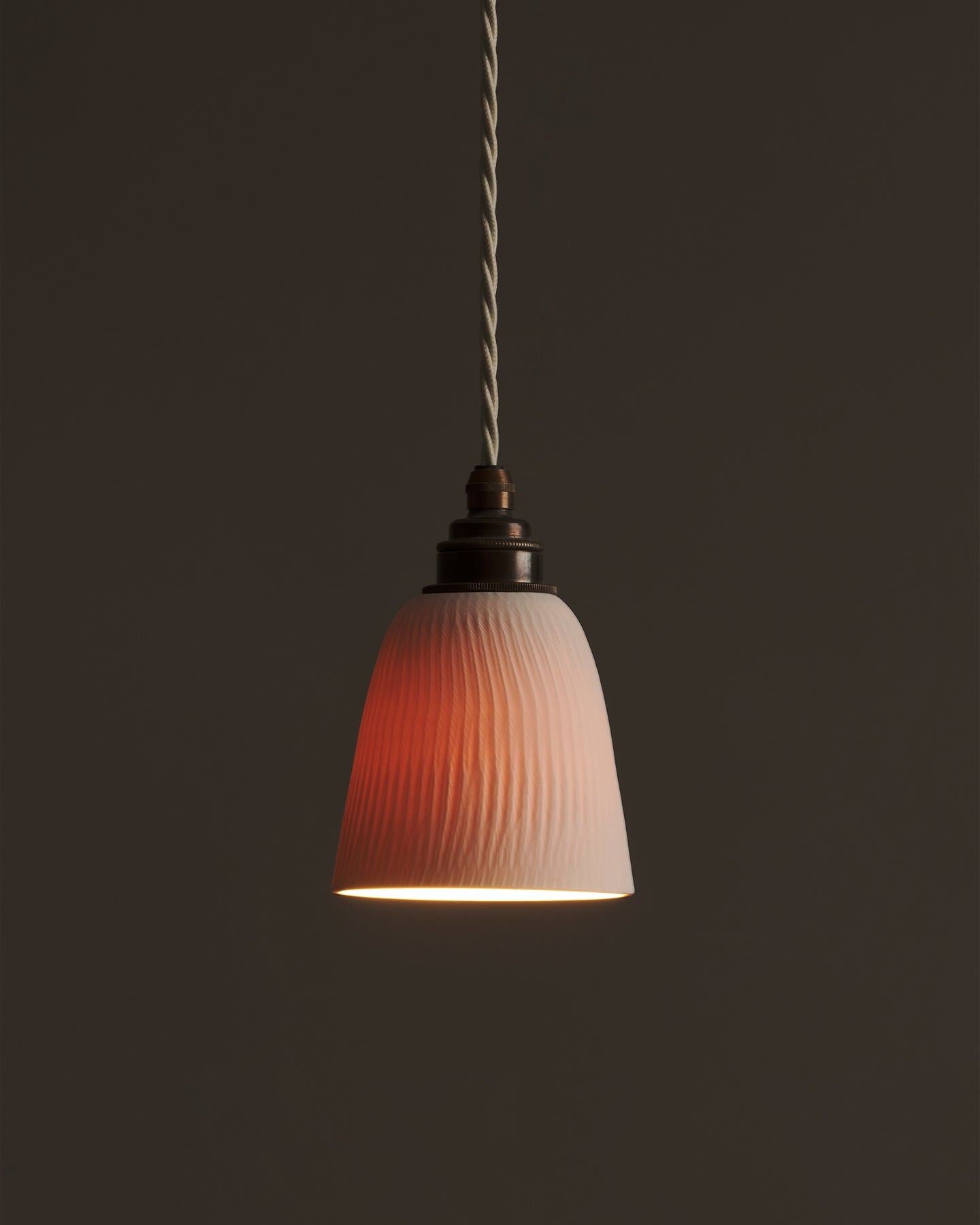Large Chattered Beaker Porcelain Plug-in Light