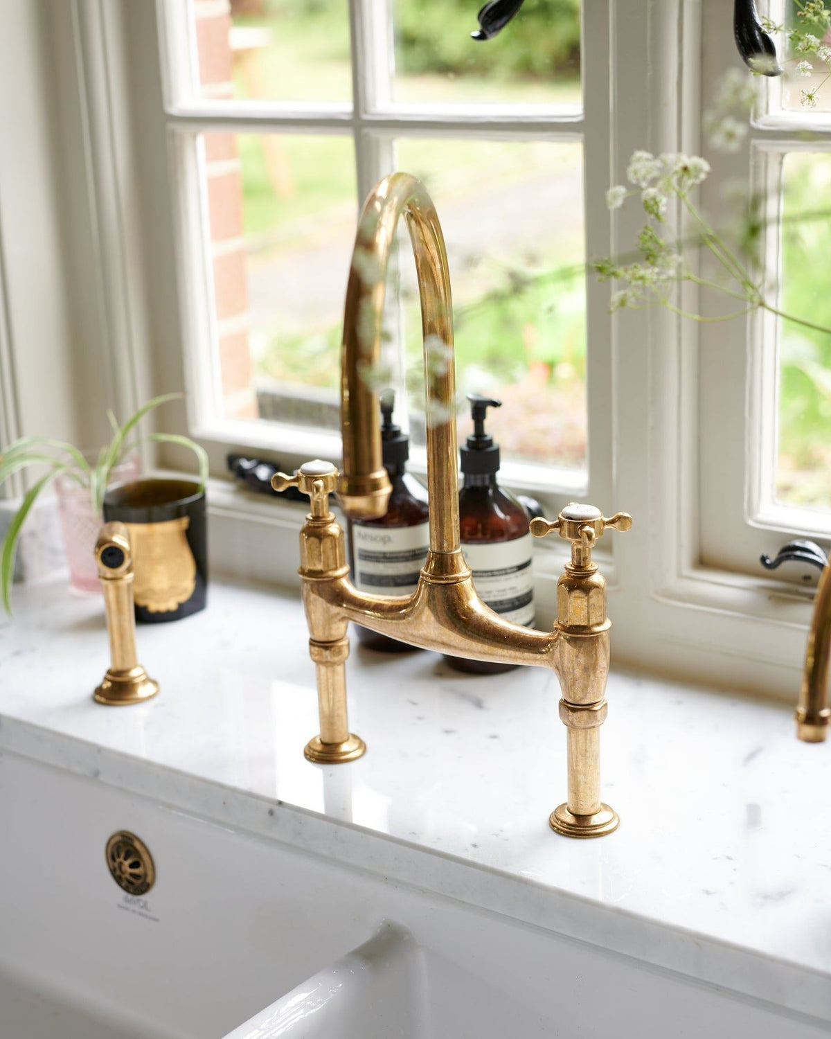 deVOL Aged Brass Ionian Tap with Rinse TEST