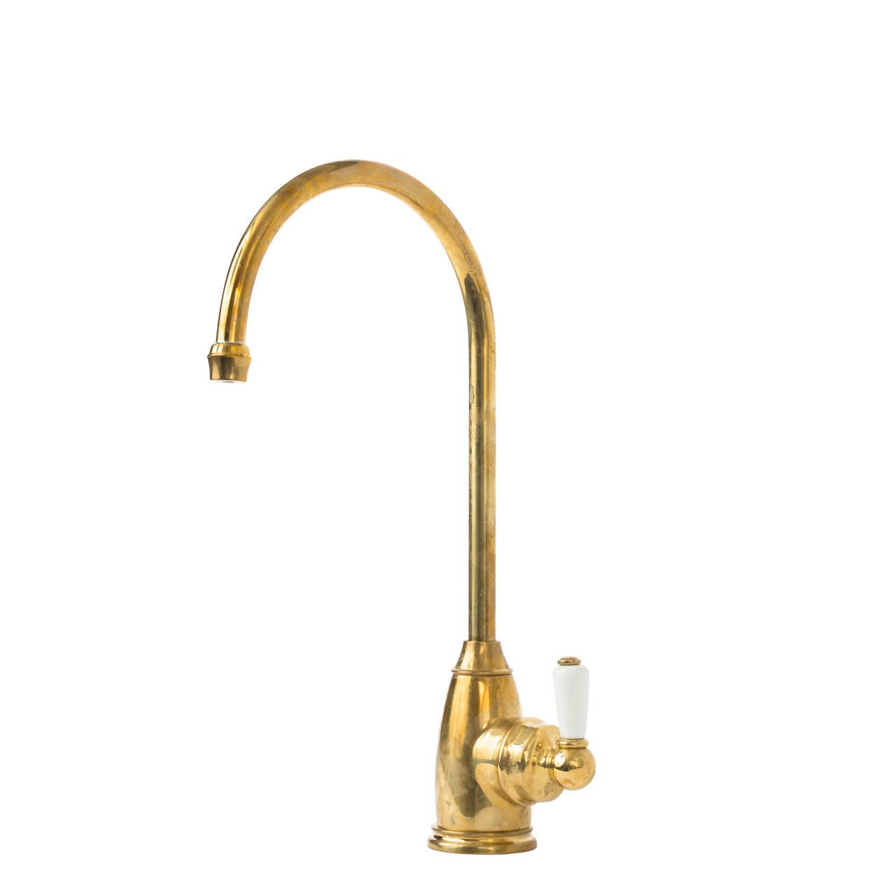 A cut-out image of a traditional style deVOL Filter Tap in our aged brass finish.